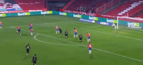 伤心！辽宁队小外援带着老婆、孩子默默地离开沈阳 无人送别