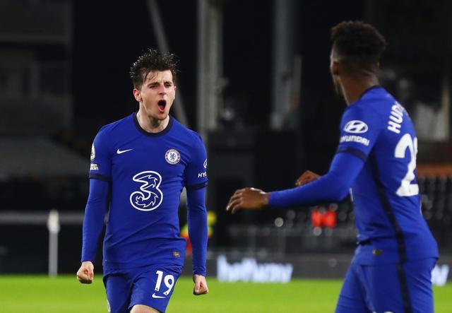 西甲皇马球迷抗议弗洛伦蒂诺主席