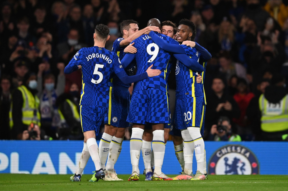 东体：国足海外拉练选迪拜